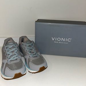 NWT Vionic Tokyo Walking Shoe/Sneaker in Grey, Size 8